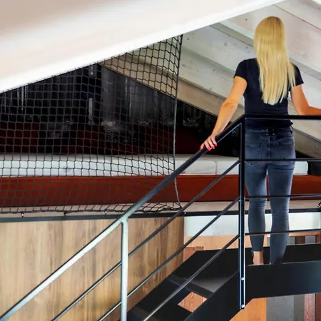 Daire Skibike, Hrabovo